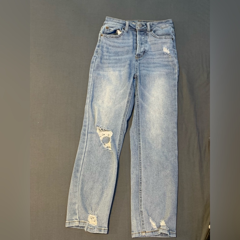baggy mom jeans